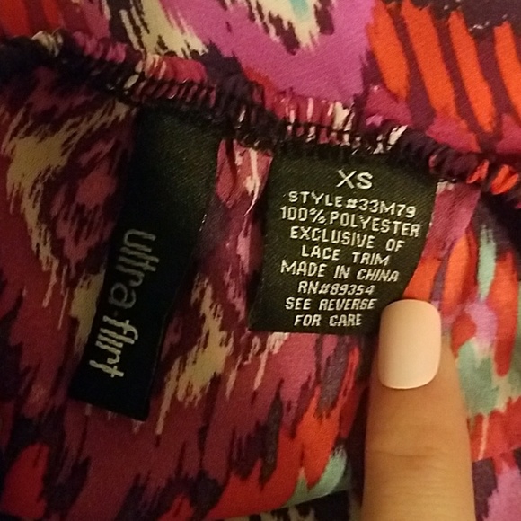 Patterned Blouse - Picture 2 of 2